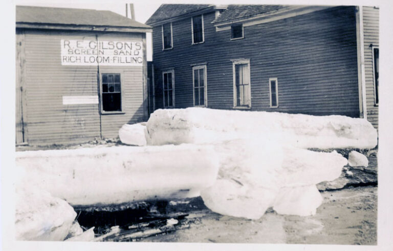 Ice on the streets of Gardiner, approximately where the Hannaford grocery store currently stands. PHOTO: MAINE MARITIME MUSEUM