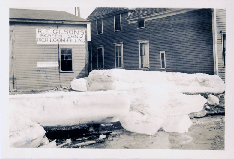 Ice on the streets of Gardiner, approximately where the Hannaford grocery store currently stands. PHOTO: MAINE MARITIME MUSEUM