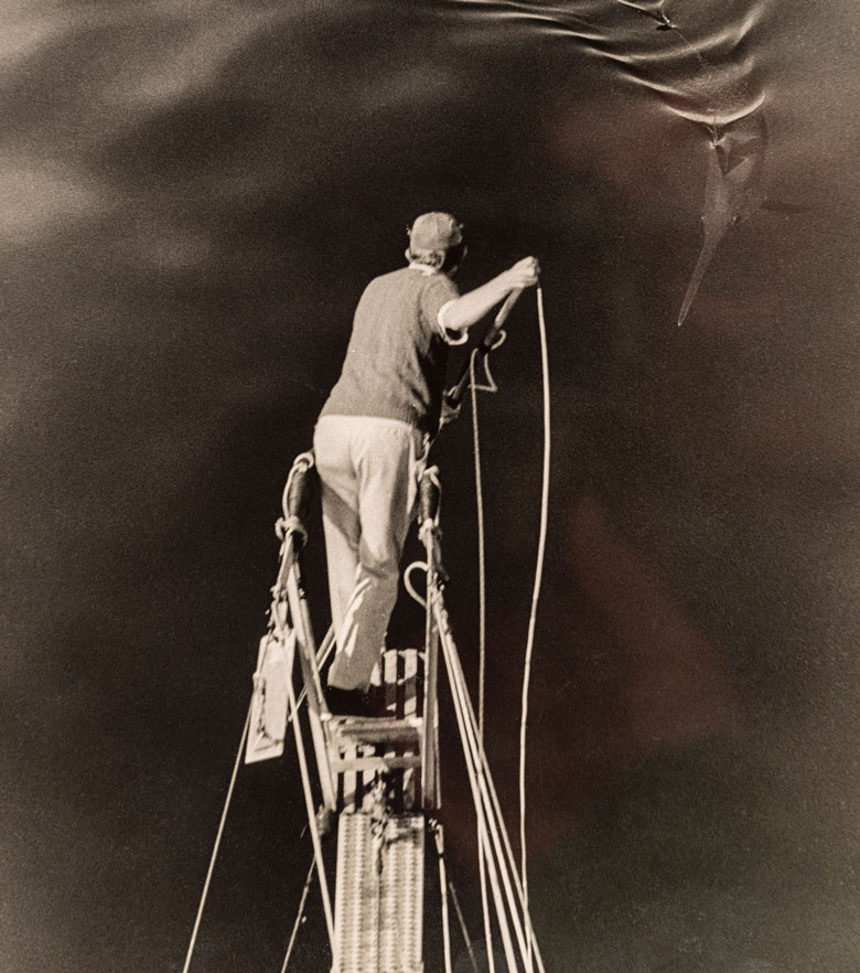 Dave Brayton prepares to harpoon a swordfish on the Georges Bank. PHOTO: PENOBSCOT MARINE MUSEUM